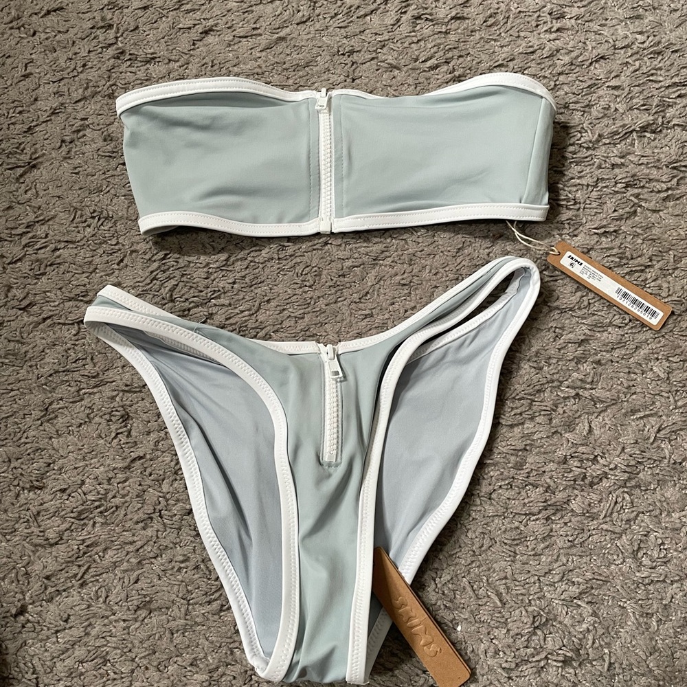 NYT SKIMS sporty zipper swimsuit set & skirt (XS)